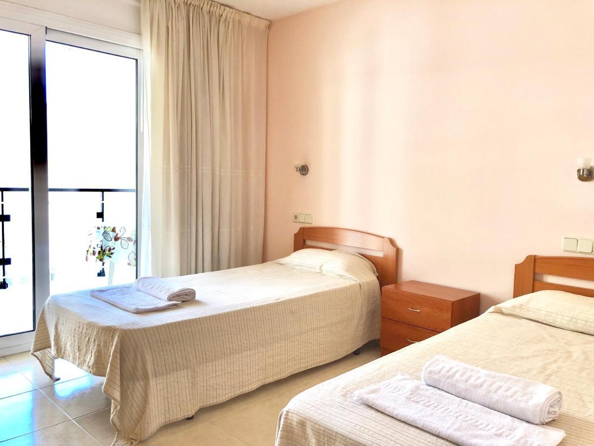 Apartamentos Benet Roses Exterior foto